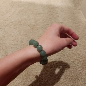 Elegant Green Beaded Bracelet